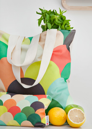 Ready for spring? I guess the answer is yes! So brighten up your day with the colorful products of The DAN300 group. I think their collection is really fabulous!