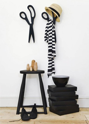 Inspiration in black and white! Here are some things that I loved last week, like a beautiful illustration and a wonderful bedroom.