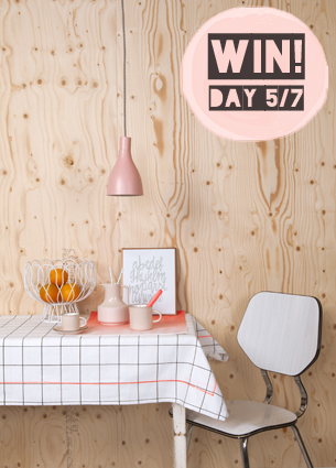 I have a great gift waiting for someone – today is your chance to win this fruit bowl wired by Present Time. You can choose between pink or white.